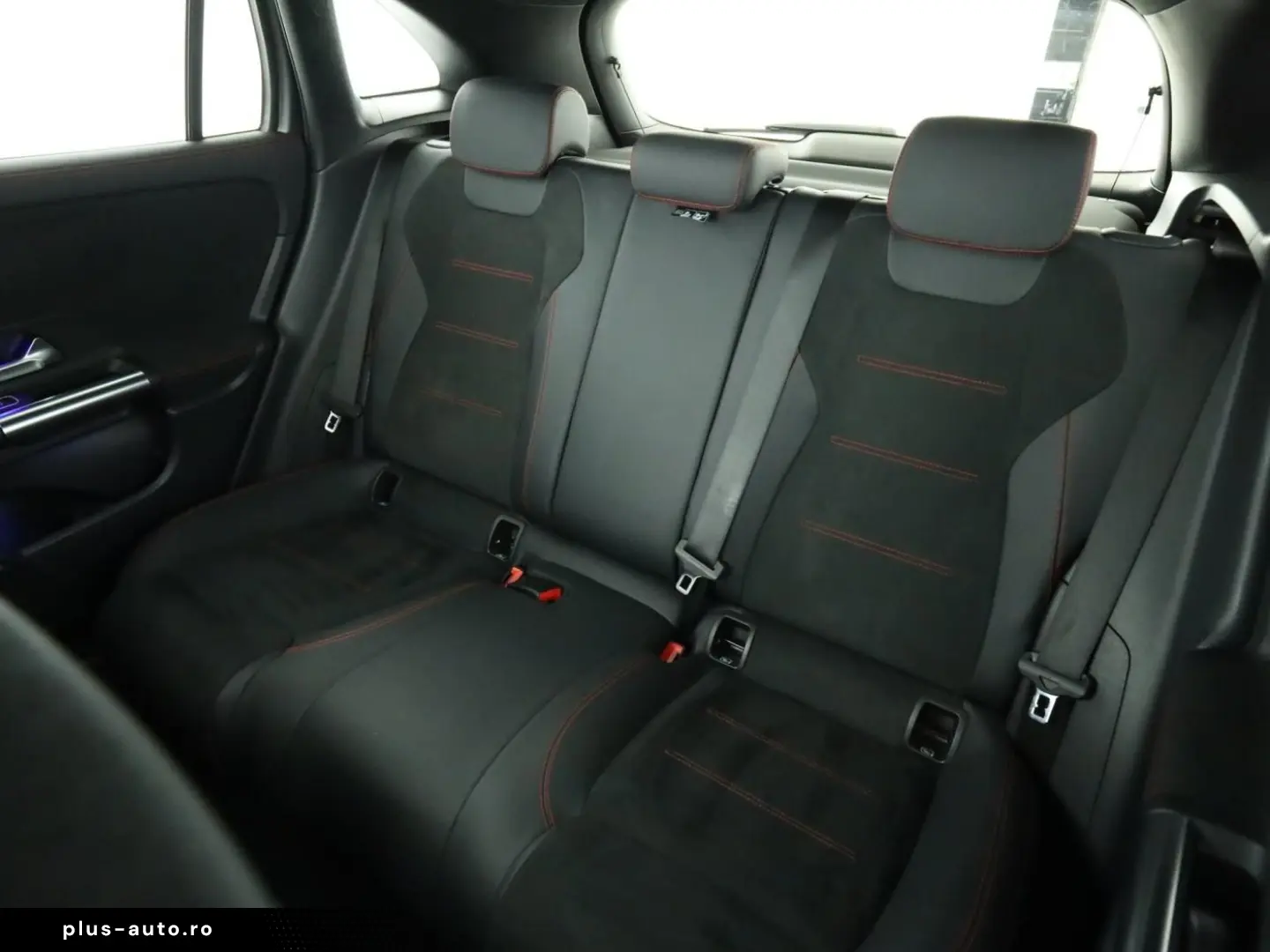 MERCEDES-BENZ GLA 200 4M AMG