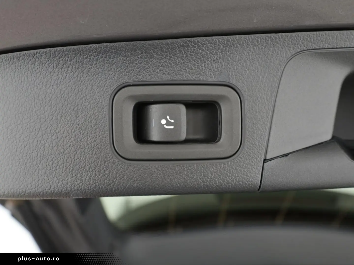 MERCEDES-BENZ GLA 200 4M AMG