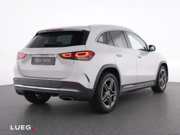 MERCEDES-BENZ GLA 250 4M AMG