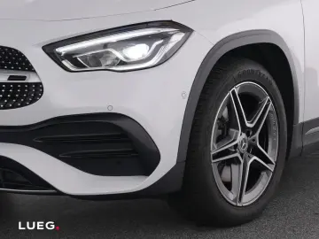 MERCEDES-BENZ GLA 250 4M AMG