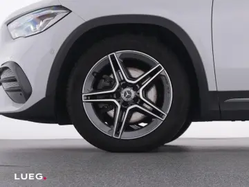 MERCEDES-BENZ GLA 250 4M AMG