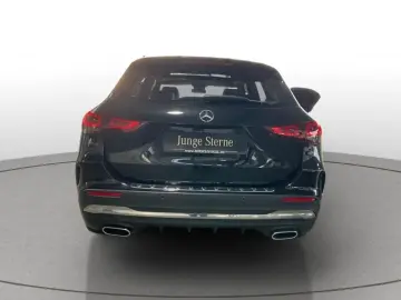 MERCEDES-BENZ GLA 250 4M AMG-Line