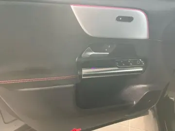 MERCEDES-BENZ GLA 250 4M AMG-Line