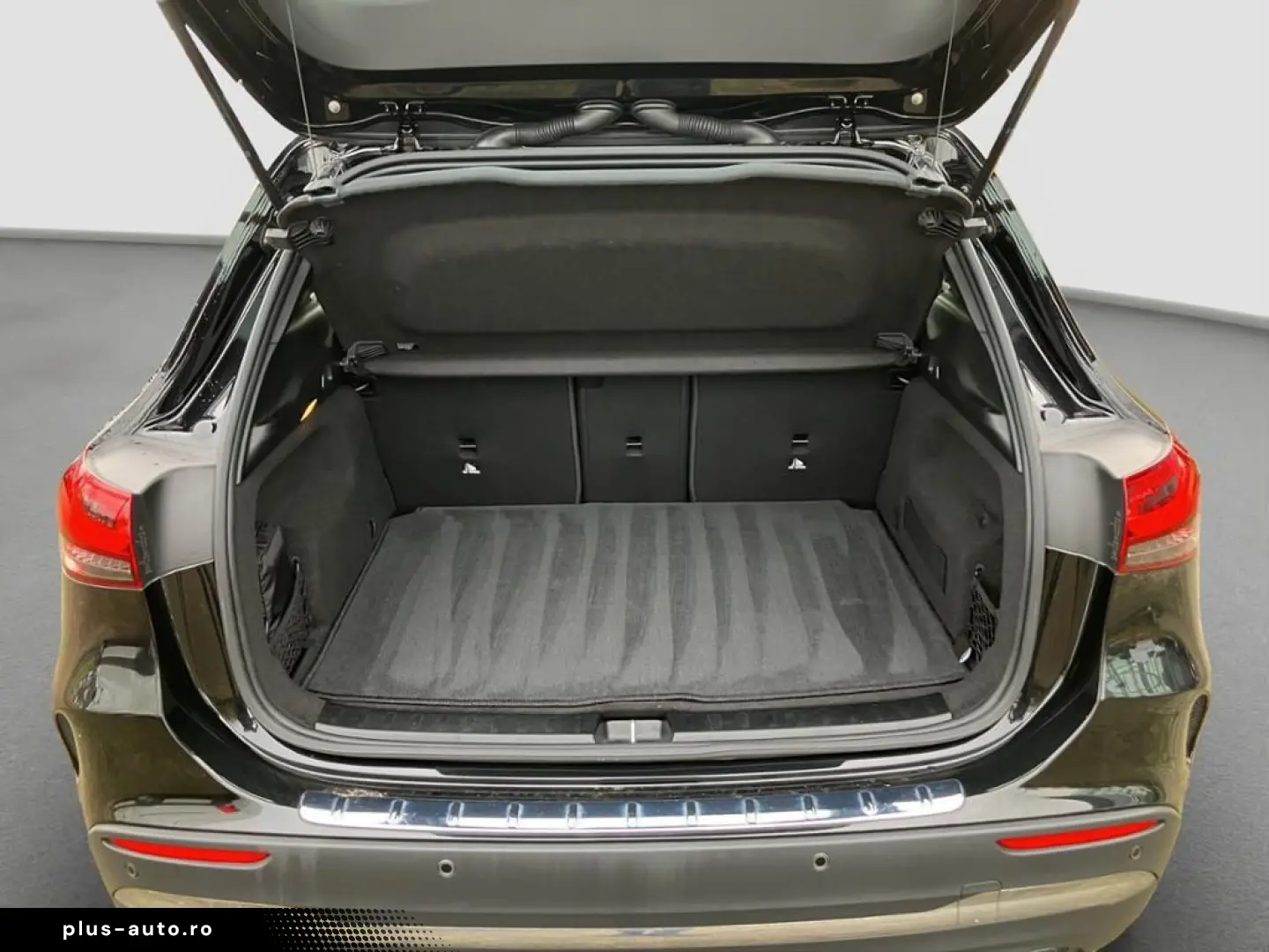 MERCEDES-BENZ GLA 200 4M AMG