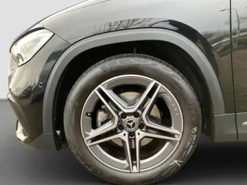 MERCEDES-BENZ GLA 200 4M AMG