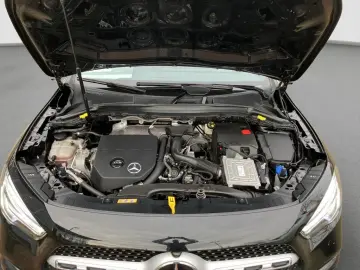 MERCEDES-BENZ GLA 200 4M AMG