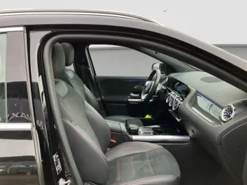 MERCEDES-BENZ GLA 200 4M AMG