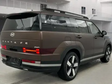 HYUNDAI Santa Fe 1.6T-GDI Signature Plug-In H. 4WD  7-SI