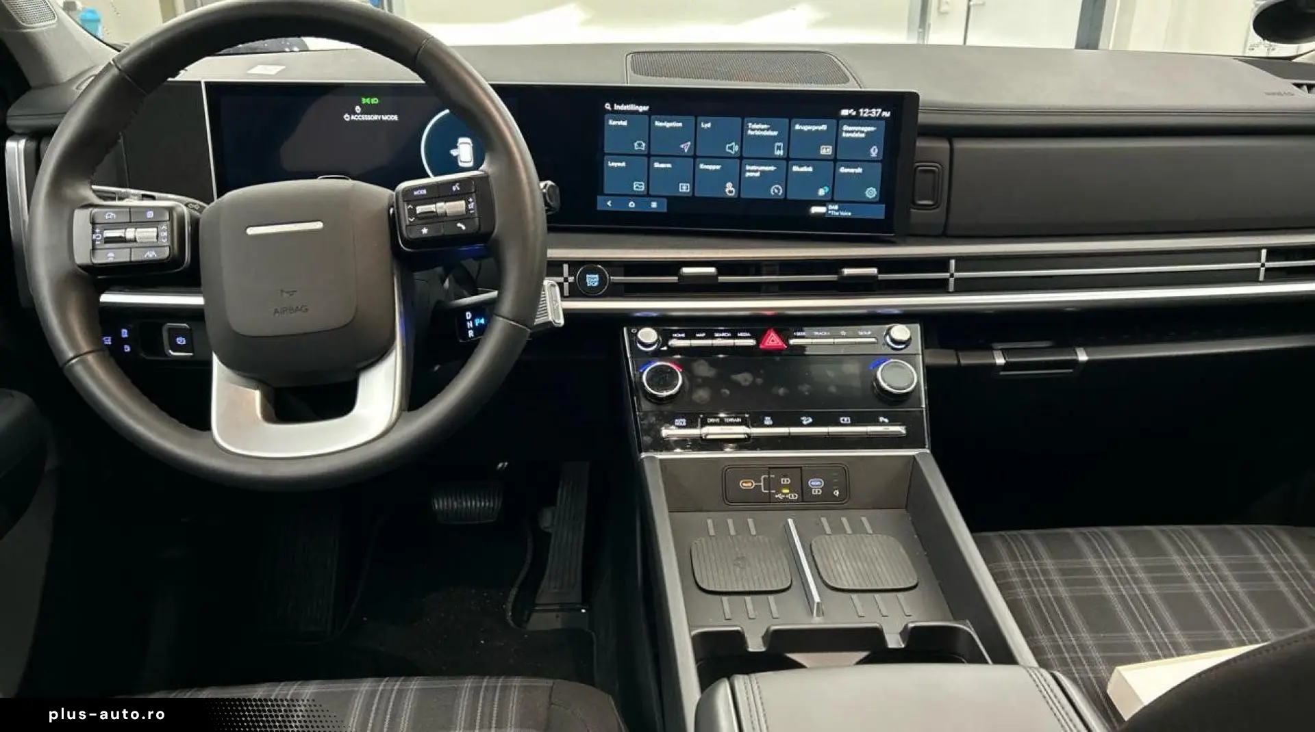 HYUNDAI Santa Fe 1.6T-GDI Signature Plug-In H. 4WD  7-SI