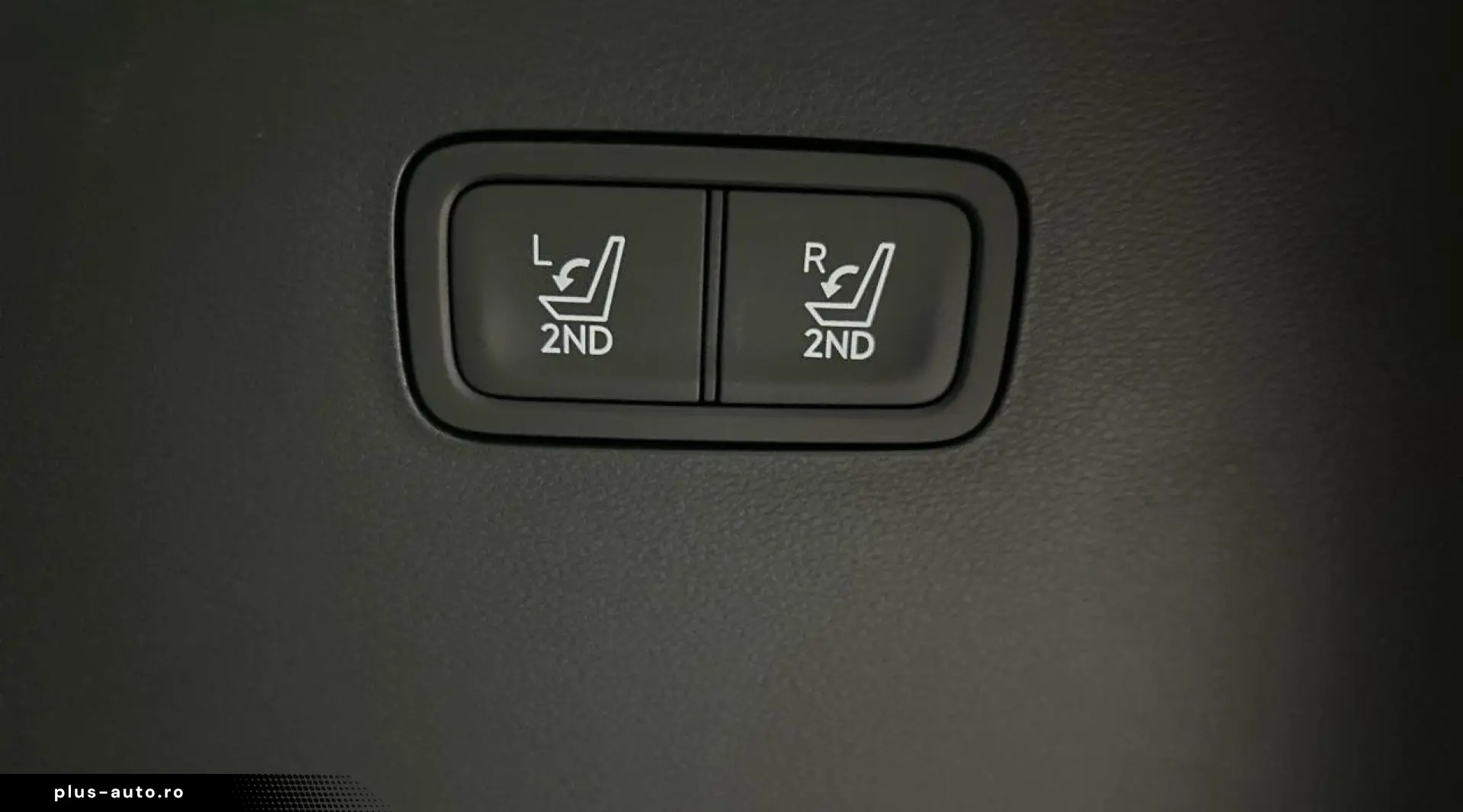 HYUNDAI Santa Fe 1.6T-GDI Signature Plug-In H. 4WD  7-SI