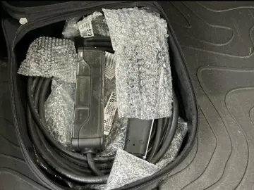 HYUNDAI Santa Fe 1.6T-GDI Signature Plug-In H. 4WD  7-SI