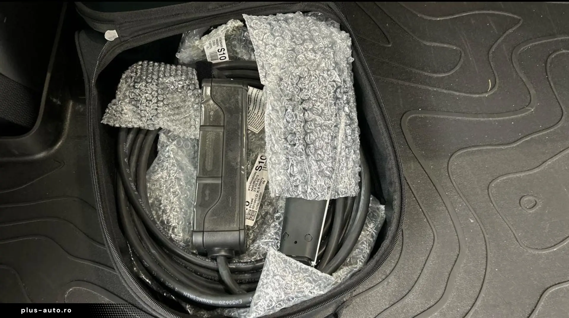 HYUNDAI Santa Fe 1.6T-GDI Signature Plug-In H. 4WD  7-SI