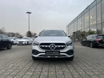 MERCEDES-BENZ GLA 220 d 4MATIC