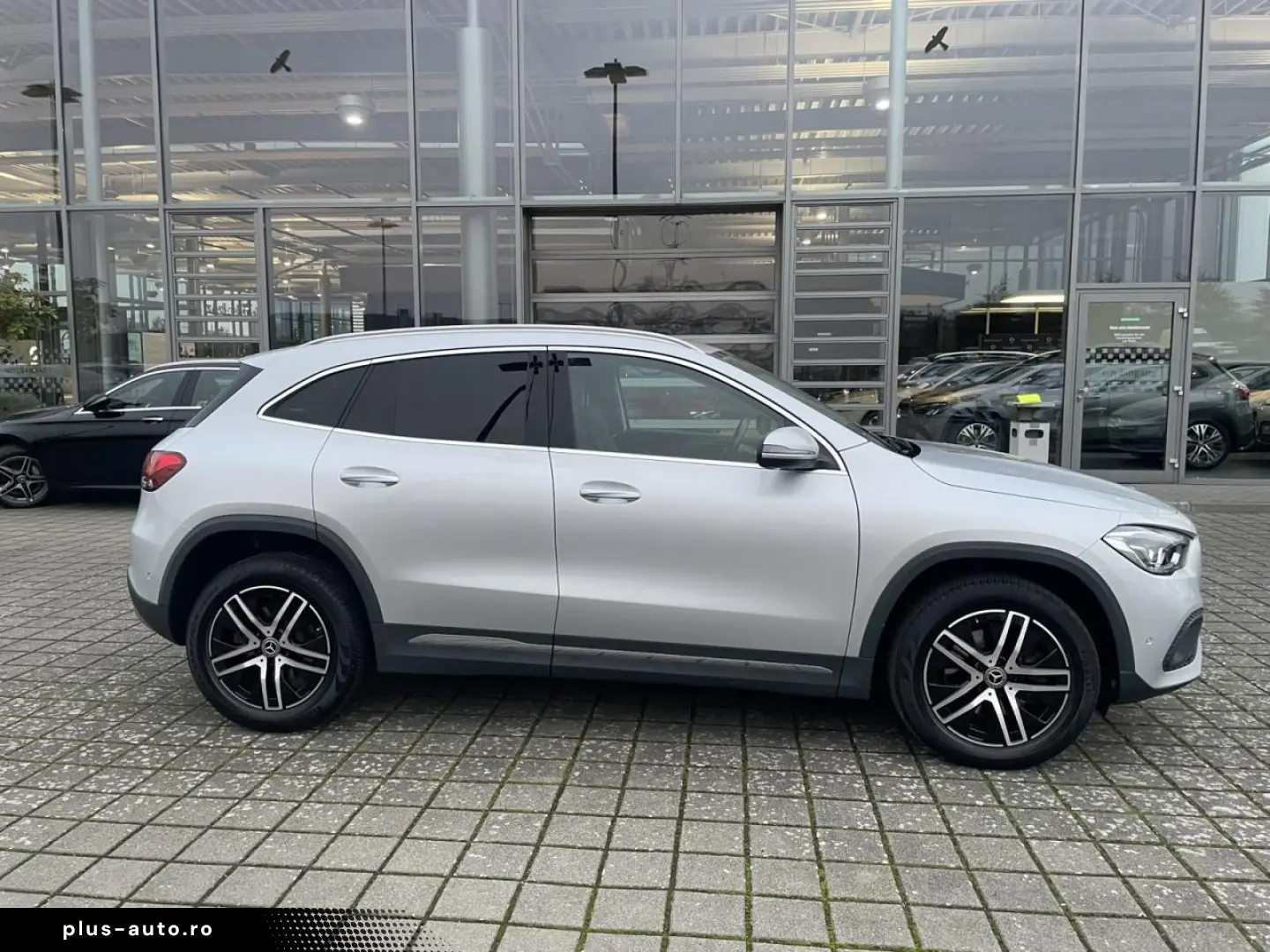 MERCEDES-BENZ GLA 220 d 4MATIC