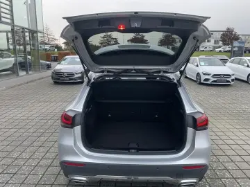 MERCEDES-BENZ GLA 220 d 4MATIC