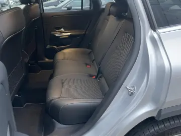 MERCEDES-BENZ GLA 220 d 4MATIC