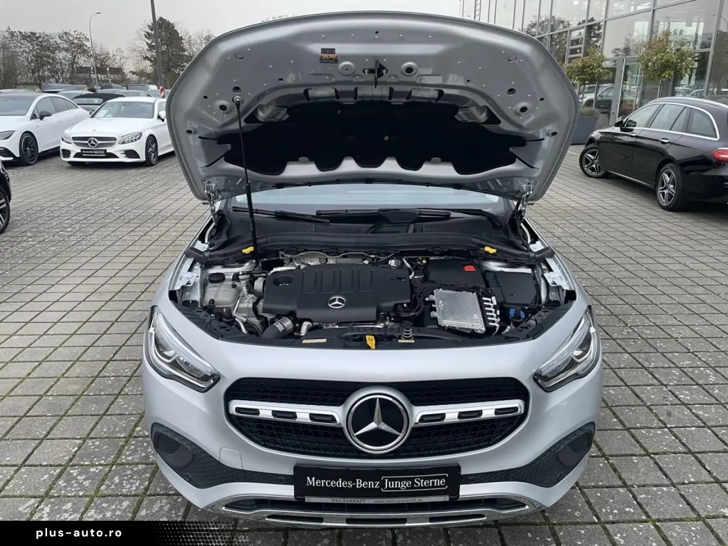 MERCEDES-BENZ GLA 220 d 4MATIC