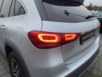 MERCEDES-BENZ GLA 220 d 4MATIC