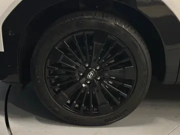 HYUNDAI Santa Fe 1.6 T-GDI Hybrid 4WD Blackline PANORAMA