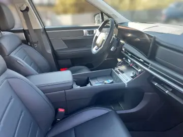 HYUNDAI SANTA FE Hybrid 1.6 Turbo 6-AT 4WD Intro