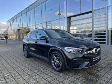 MERCEDES-BENZ GLA 200 4MATIC AMG