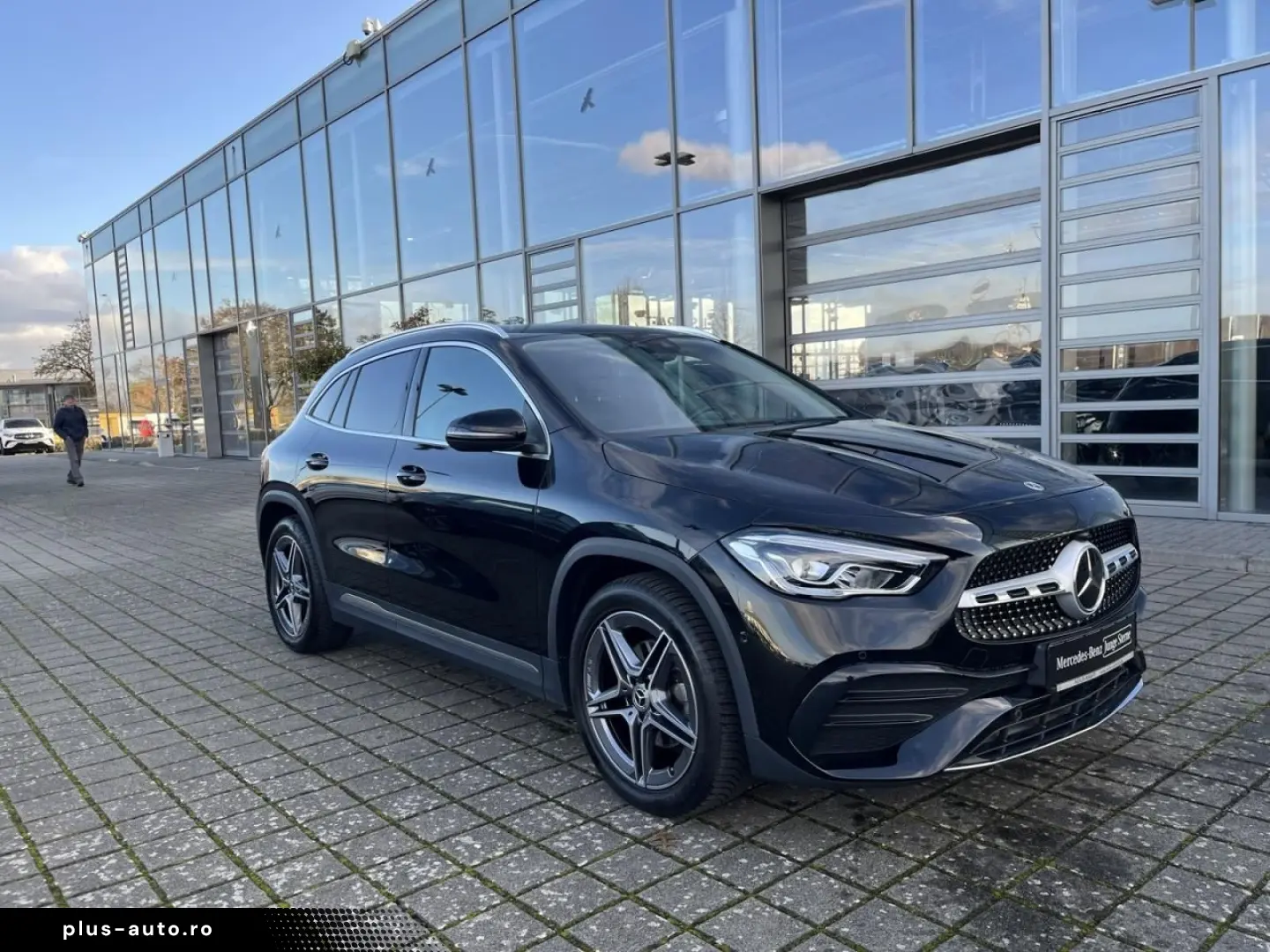 MERCEDES-BENZ GLA 200 4MATIC AMG
