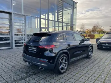 MERCEDES-BENZ GLA 200 4MATIC AMG