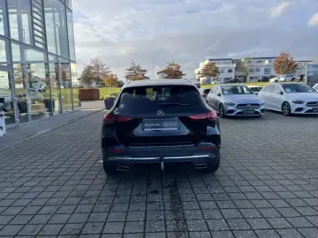 MERCEDES-BENZ GLA 200 4MATIC AMG