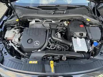 MERCEDES-BENZ GLA 200 4MATIC AMG