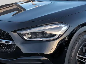 MERCEDES-BENZ GLA 220 d 4Matic