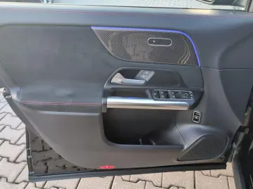 MERCEDES-BENZ GLA 220 d 4Matic