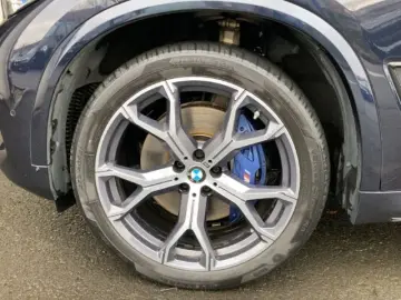 BMW X5 xDrive 30d M-Sport Sportpaket HUD AD El. Pano