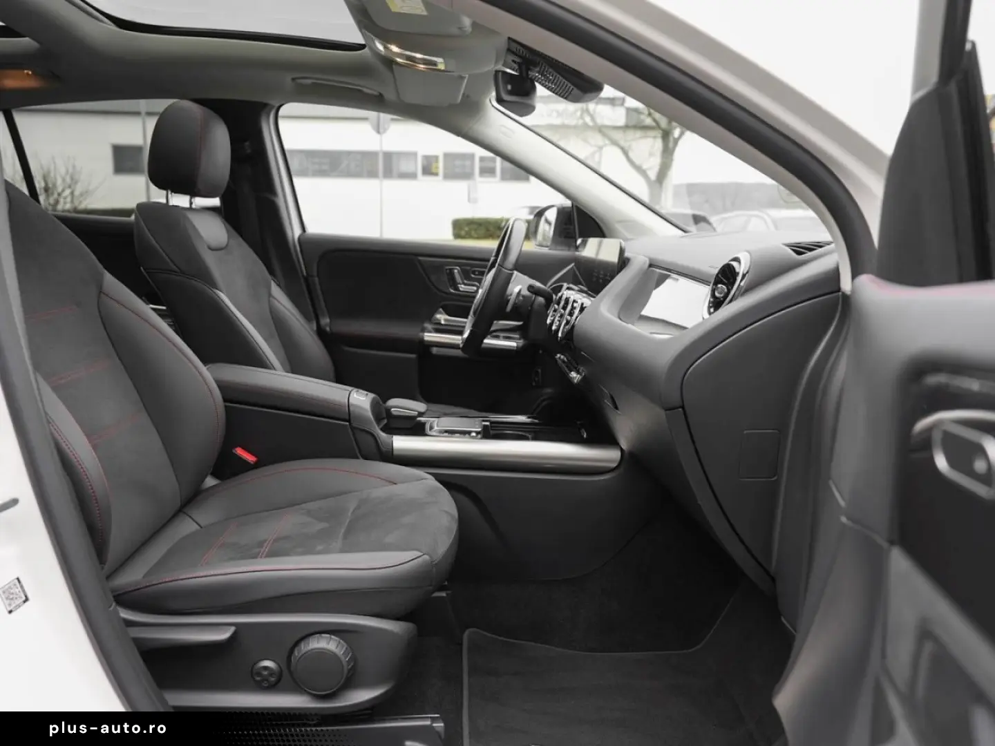 MERCEDES-BENZ GLA 250 4M AMG