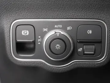 MERCEDES-BENZ GLA 250 4M AMG