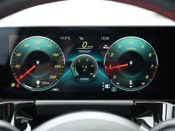 MERCEDES-BENZ GLA 250 4M AMG