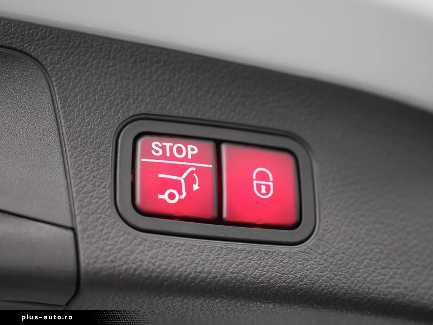 MERCEDES-BENZ GLA 250 4M AMG