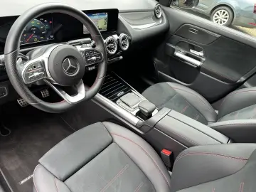 MERCEDES-BENZ GLA 220d 4Matic AMG-Line
