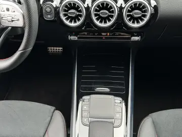 MERCEDES-BENZ GLA 220d 4Matic AMG-Line