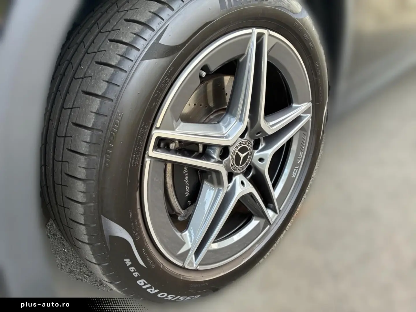 MERCEDES-BENZ GLA 200 4M AMG