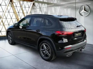 MERCEDES-BENZ GLA 200 4M AMG
