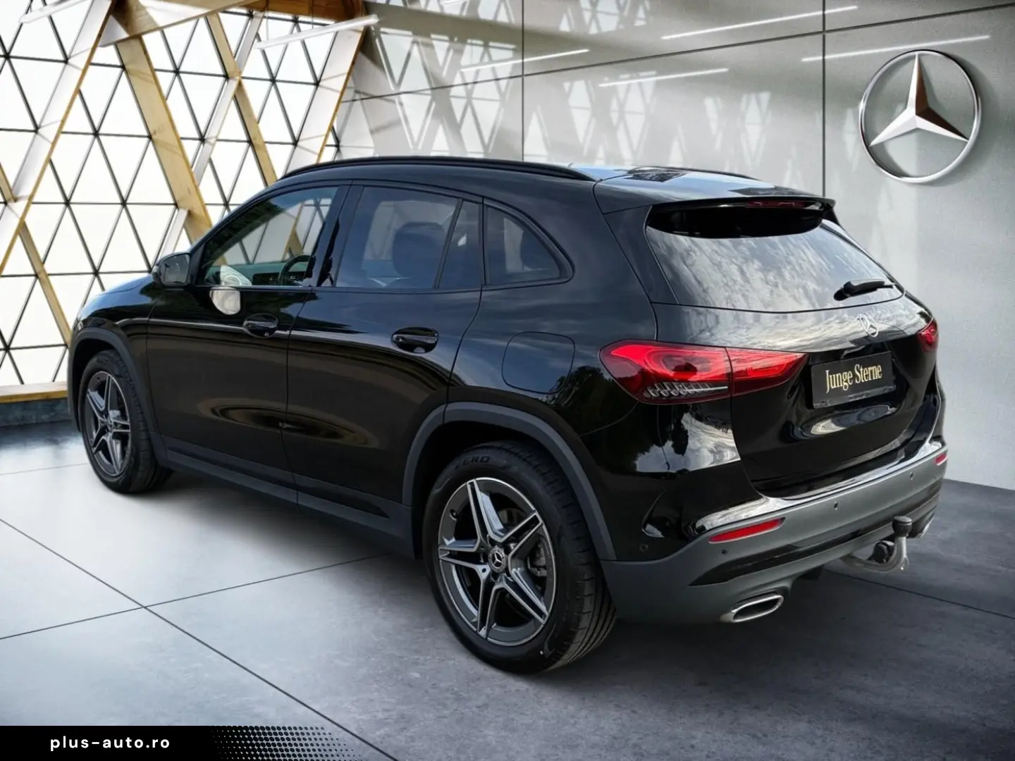 MERCEDES-BENZ GLA 200 4M AMG