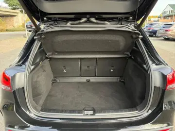 MERCEDES-BENZ GLA 200 4M AMG