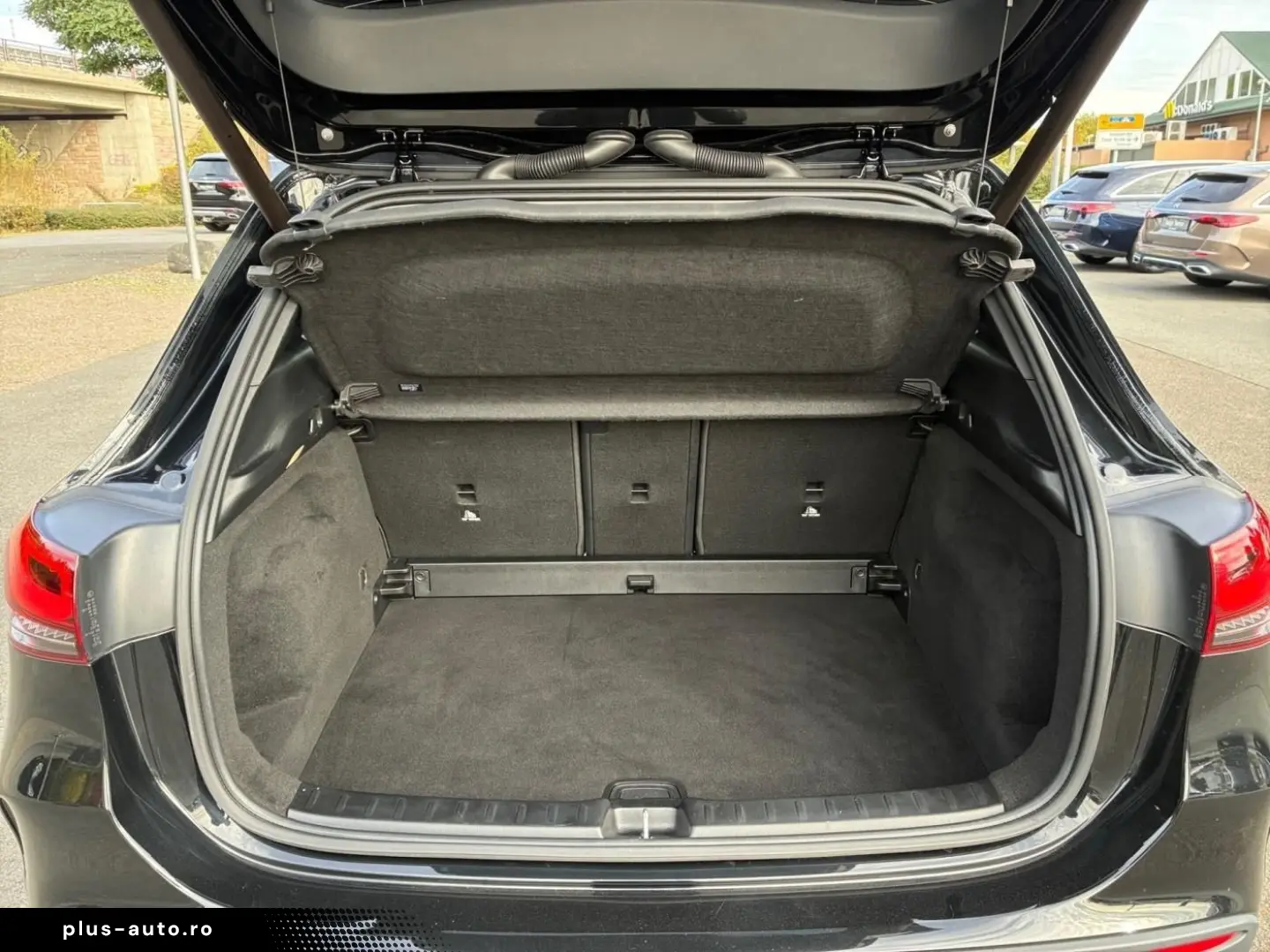 MERCEDES-BENZ GLA 200 4M AMG