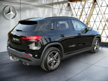 MERCEDES-BENZ GLA 200 4M AMG