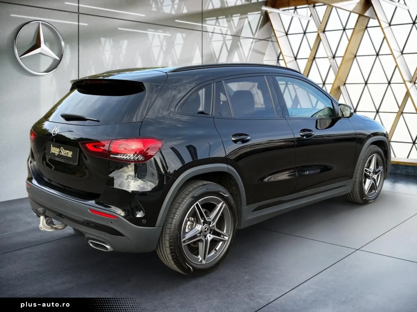 MERCEDES-BENZ GLA 200 4M AMG