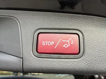 MERCEDES-BENZ GLA 200 4M AMG