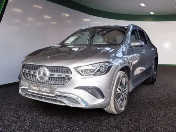 MERCEDES-BENZ GLA 220 d 4M