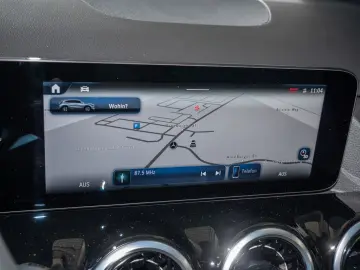 MERCEDES-BENZ GLA 220 d 4M