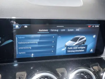 MERCEDES-BENZ GLA 220 d 4M