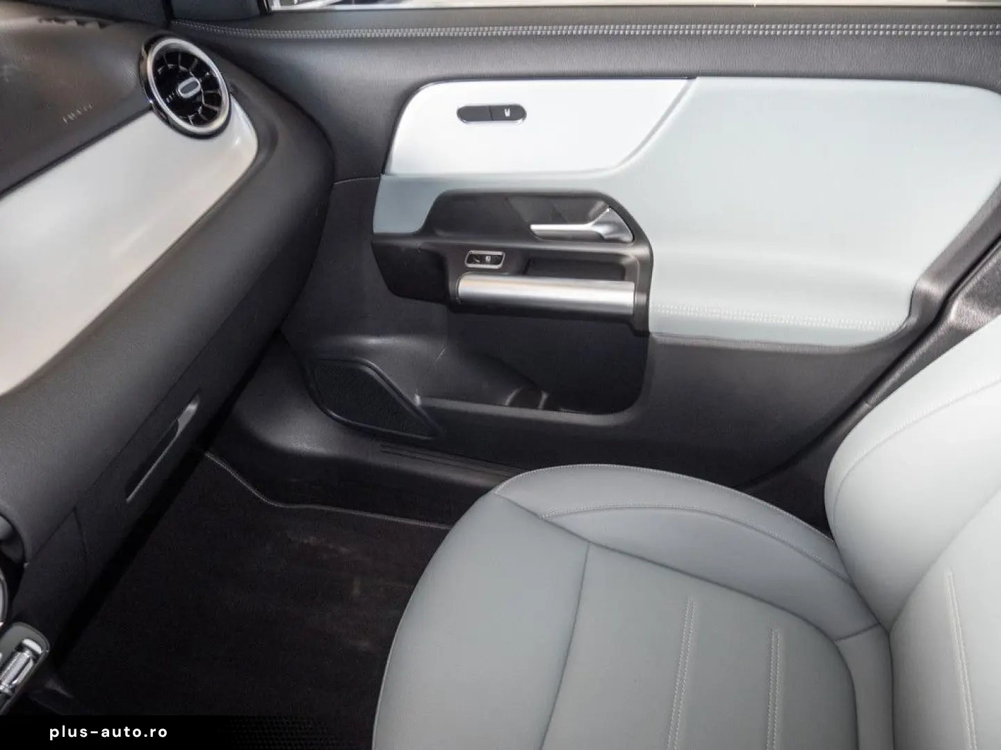 MERCEDES-BENZ GLA 220 d 4M